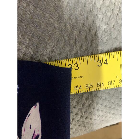 Lane Bryant Navy Blue White Floral Short Flutter Sleeve Top Blouse Size 26 - Picture 6 of 7